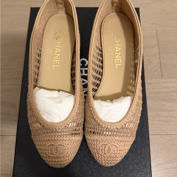 Chanel Tan Women's Shoes - Picture 3 of 8